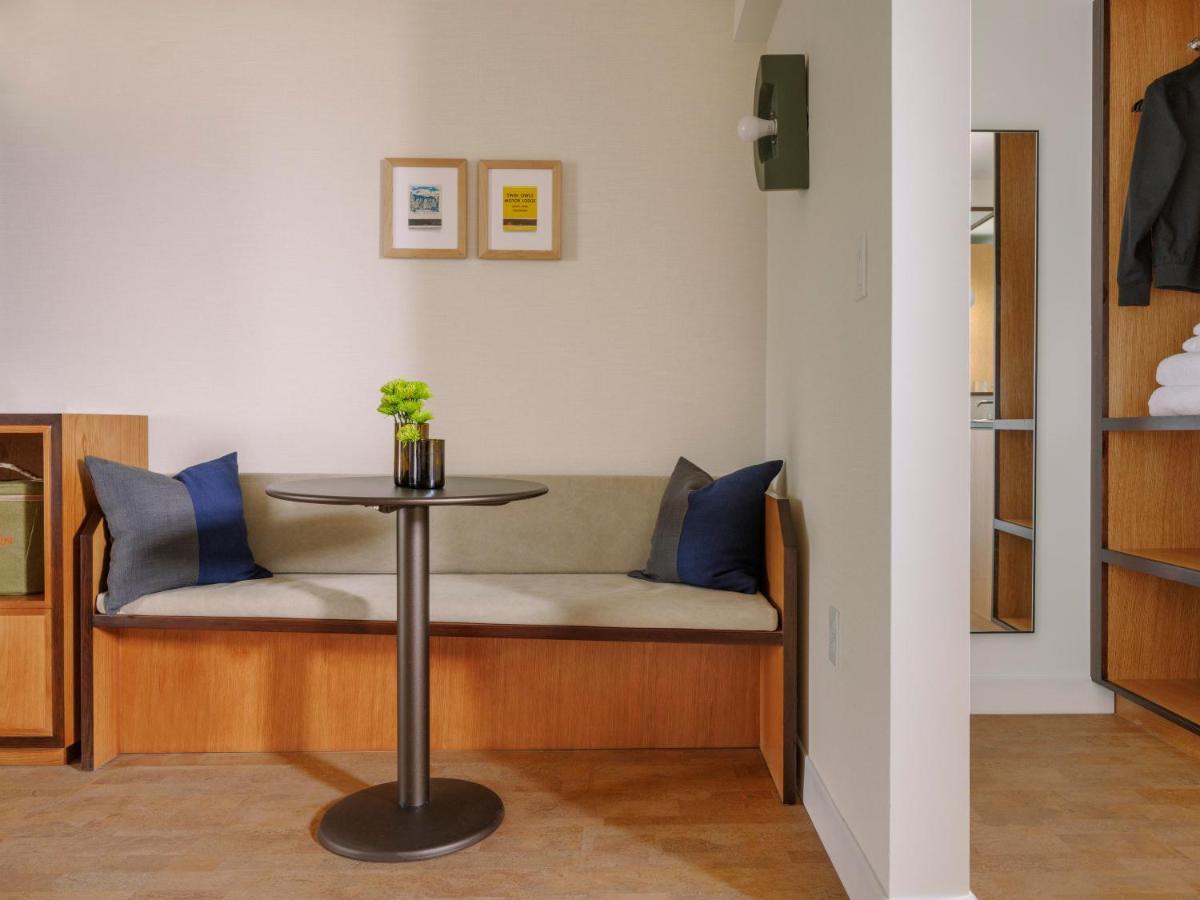 Trailborn Rocky Mountains Hotel Естес Парк Екстериор снимка